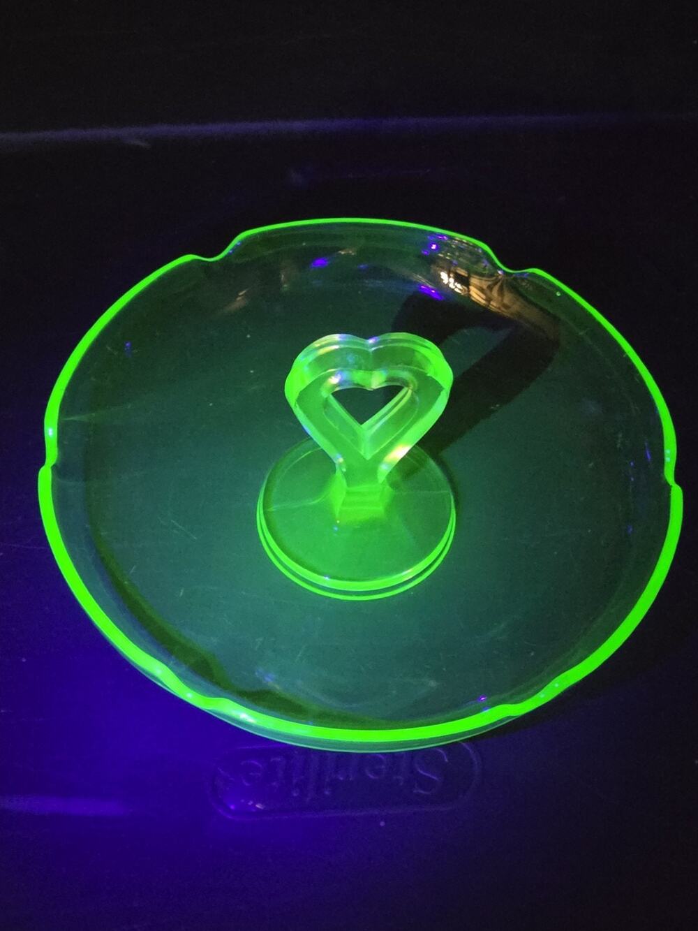 Vtg Vaseline Uranium Depression Glass Center Piece Bowl Heart Handle LE Smith